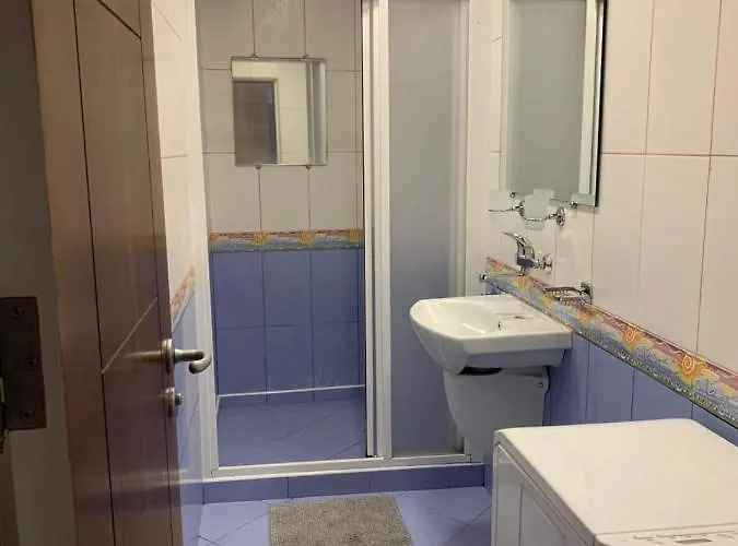 Grey アパート ヴァルナ