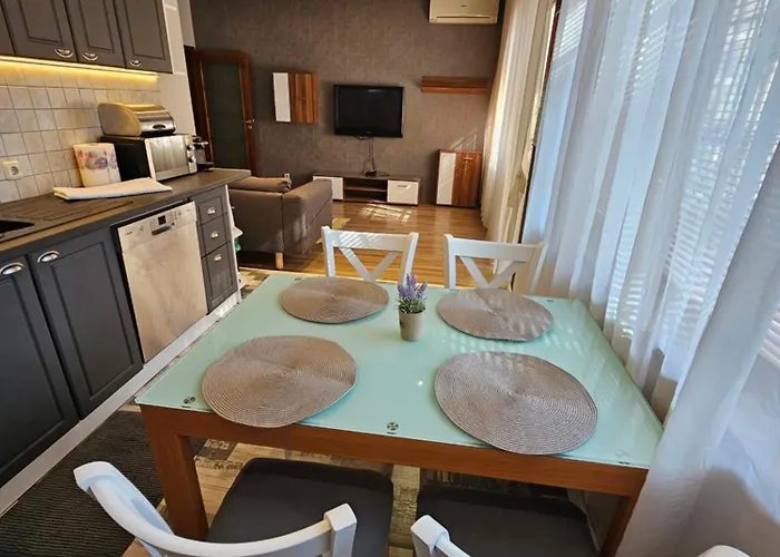 Grey 公寓 瓦爾納